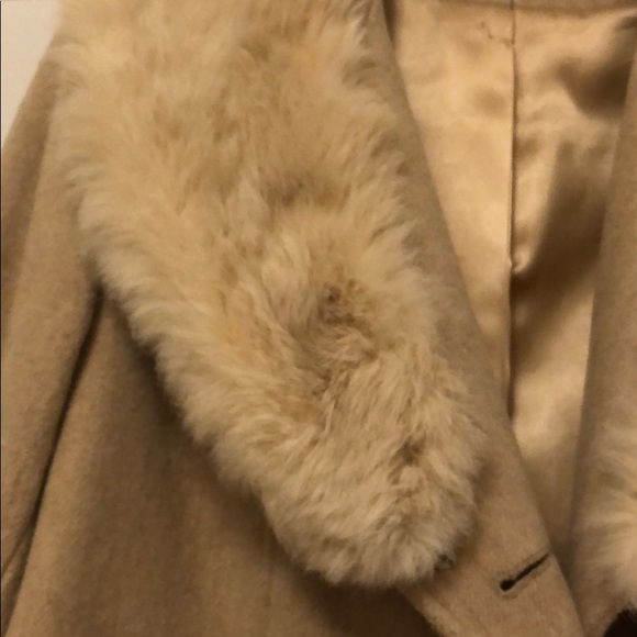 Vintage Coat With Real Rabbit Fur - Picture 5 of 5